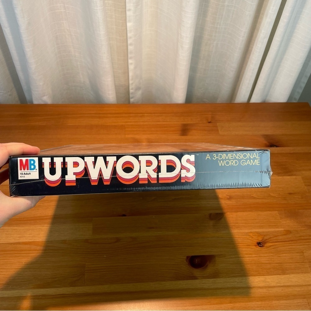 Deadstock VTG Sealed 1980s UPWORDS A 3 Dimensional Word Game Milton Bradley Comp - Picture 9 of 15
